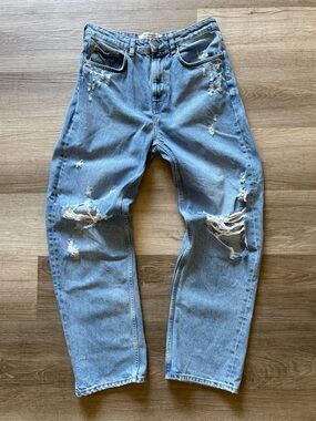 H&M 90s Straight High Waist Distressed Jeans Size 10